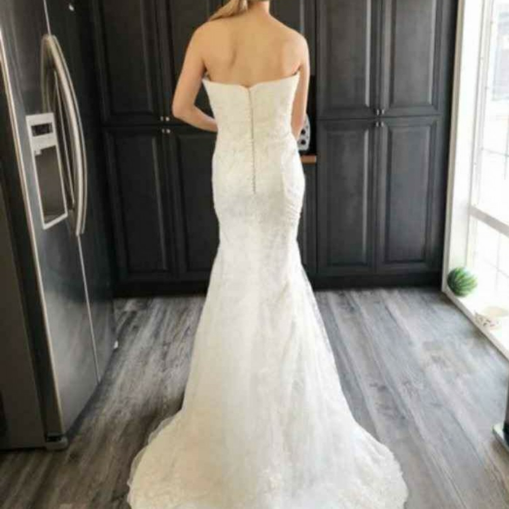 Wedding dress